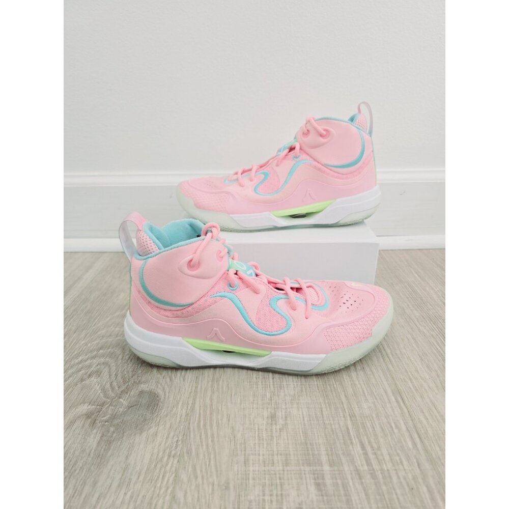 Avoli Volleyball Shoes | Women’s Size 8